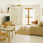 Bravomar Apartament *